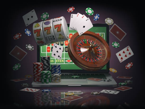 Bet control slider and spin button on Diamond Empire